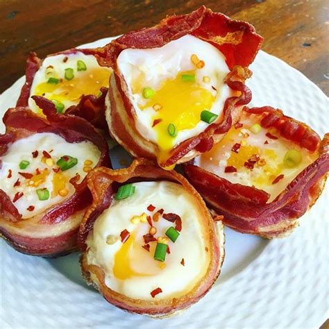 How many sugar are in bacon and egg muffin (8381.0) - calories, carbs, nutrition