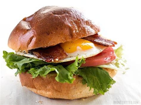 How many sugar are in bacon sandwich - brown bread - calories, carbs, nutrition