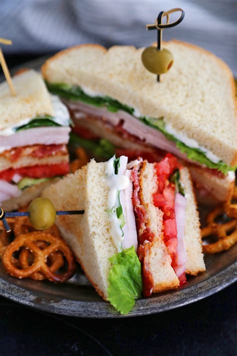 How many sugar are in bacon turkey club on wheat - calories, carbs, nutrition