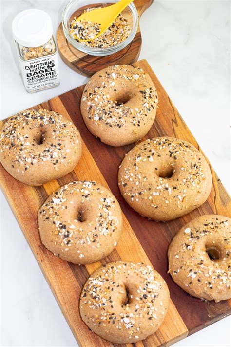 How many sugar are in bagel whole wheat 4 oz conv - calories, carbs, nutrition