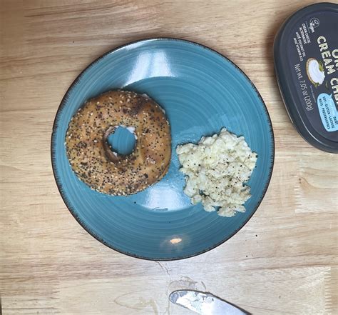 How many sugar are in bagel with scrambled egg whites & sausage - calories, carbs, nutrition