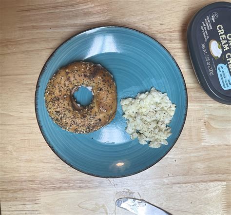 How many sugar are in bagel with scrambled egg whites & sausage - calories, carbs, nutrition