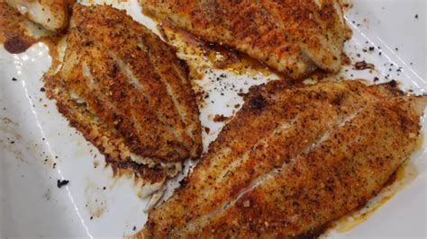 How many sugar are in baked catfish - calories, carbs, nutrition