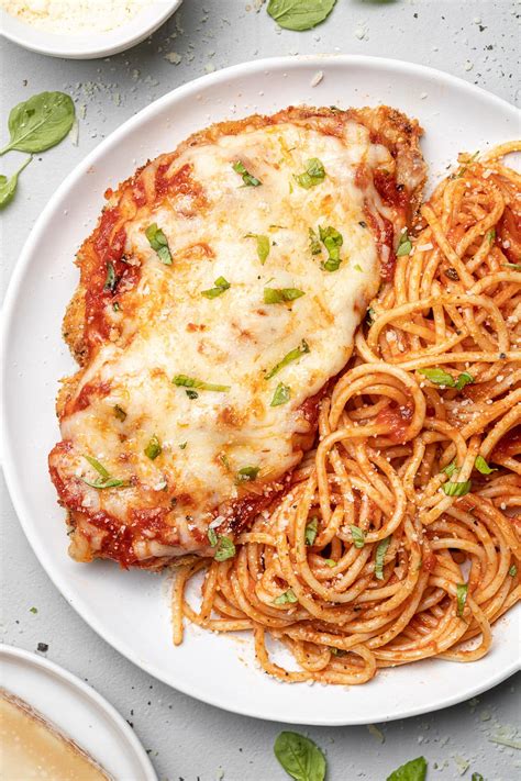 How many sugar are in baked chicken parmesan with pasta and baby carrots - calories, carbs, nutrition