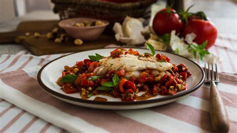 How many sugar are in baked pollack on tabbouleh salad with romesco sauce - calories, carbs, nutrition