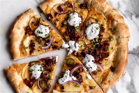How many sugar are in baked potato pizza - calories, carbs, nutrition