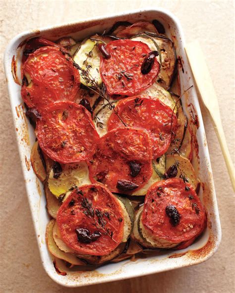 How many sugar are in baked potato with a tomato, vegetable and turkey provencal - calories, carbs, nutrition