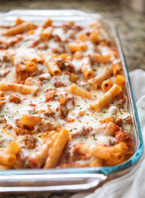 How many sugar are in baked ziti with marinara sauce (4813.6) - calories, carbs, nutrition