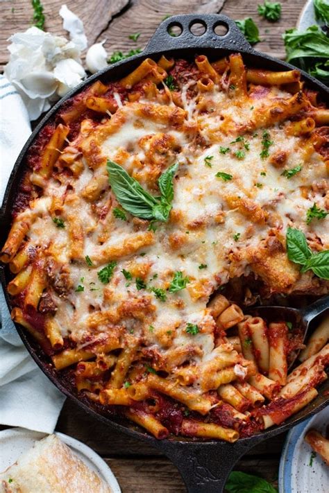 How many sugar are in baked ziti with sausage - stg entree - calories, carbs, nutrition