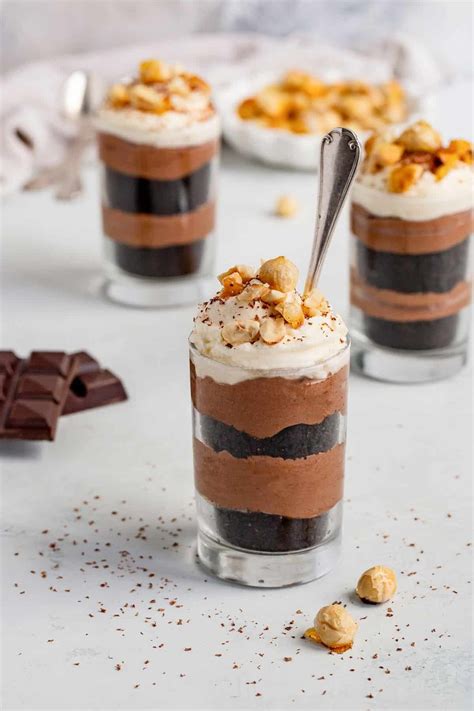How many sugar are in banana nut chocolate mousse trifle - calories, carbs, nutrition