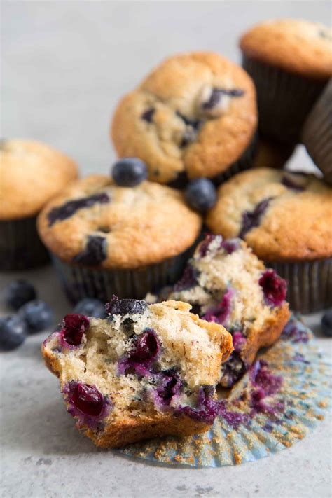 How many sugar are in banana-blueberry muffin - calories, carbs, nutrition