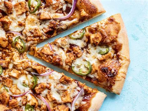 How many sugar are in barbecue chicken pizza (8373.67) - calories, carbs, nutrition