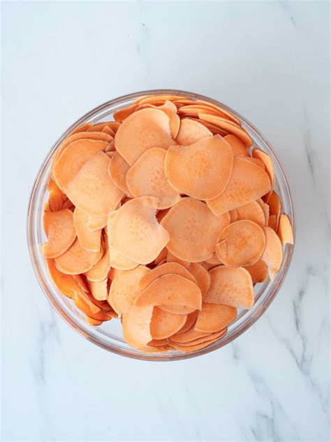 How many sugar are in barbecue sweet potato chips - calories, carbs, nutrition