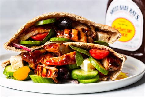 How many sugar are in barbeque chicken pita (10375.0) - calories, carbs, nutrition