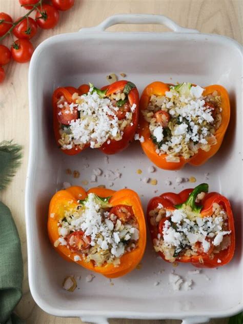 How many sugar are in barley and zucchini stuffed peppers - calories, carbs, nutrition