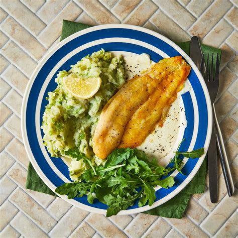 How many sugar are in basa fillets - calories, carbs, nutrition