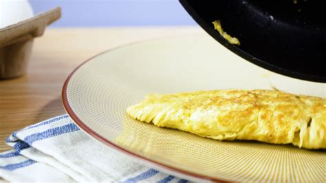 How many sugar are in basic omelet - calories, carbs, nutrition