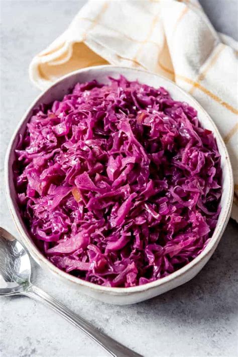 How many sugar are in bavarian-style red cabbage - calories, carbs, nutrition