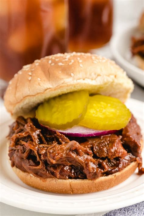 How many sugar are in bbq beef sandwich with white bun - calories, carbs, nutrition