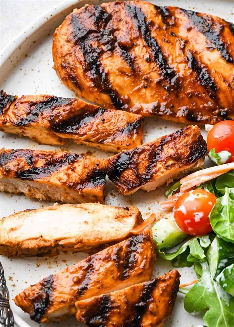 How many sugar are in bbq chicken breast, marinated - calories, carbs, nutrition