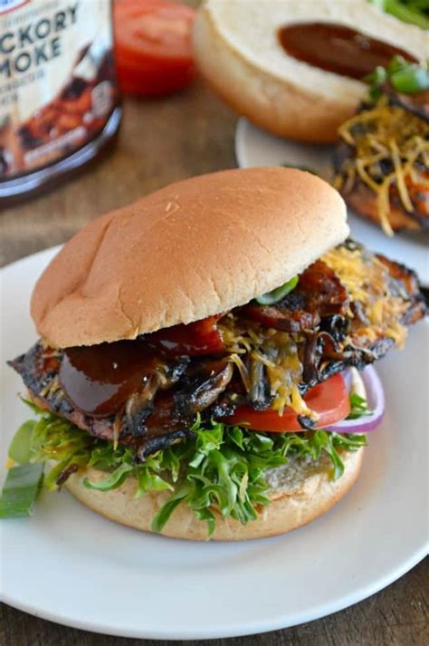 How many sugar are in bbq grilled chicken sandwich - calories, carbs, nutrition