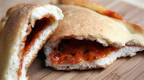 How many sugar are in bbq mini calzone - calories, carbs, nutrition