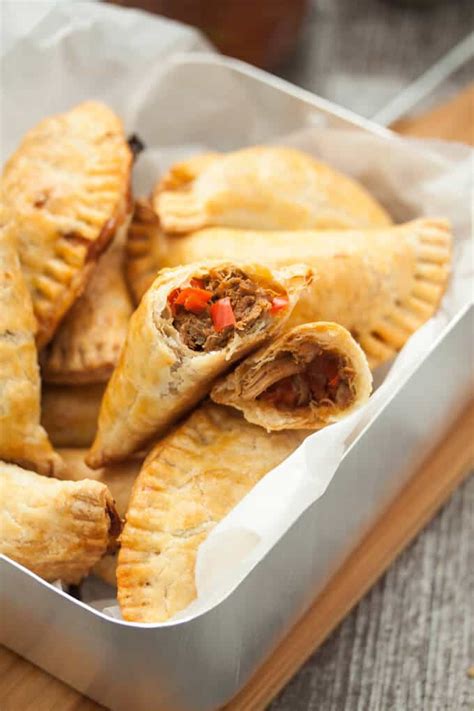 How many sugar are in bbq pork empanada - calories, carbs, nutrition