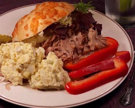 How many sugar are in bbq pork sandwich (21132.1) - calories, carbs, nutrition