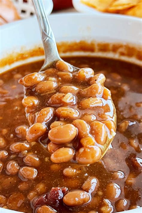 How many sugar are in beans - baked, home prepared - calories, carbs, nutrition