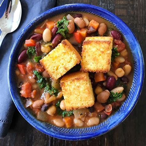 How many sugar are in beans and greens with cornbread croutons - calories, carbs, nutrition