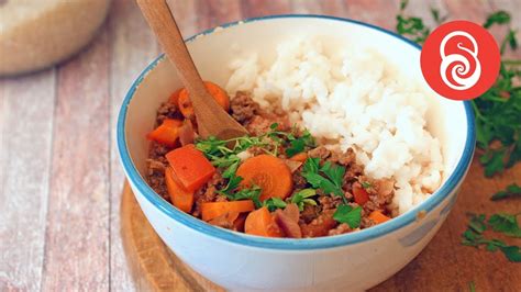 How many sugar are in beef bolognese with brown rice medium - calories, carbs, nutrition