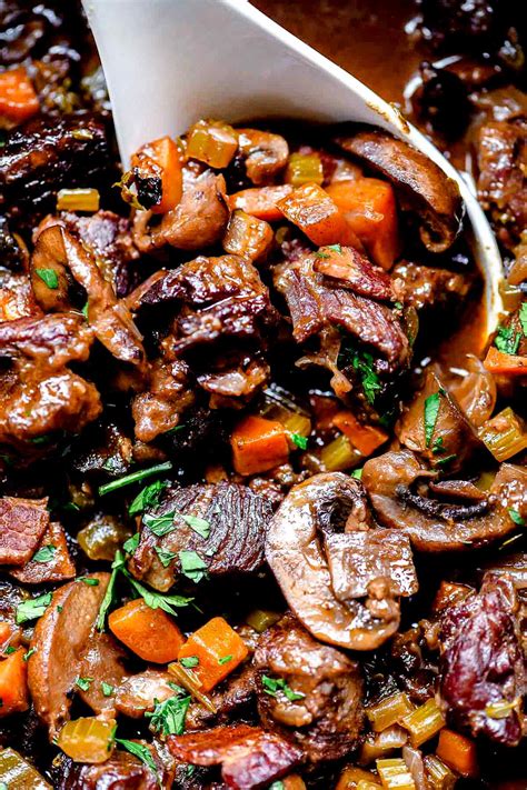 How many sugar are in beef bourguignon - calories, carbs, nutrition