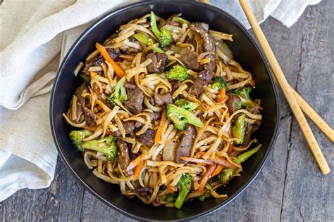 How many sugar are in beef lo mein - calories, carbs, nutrition