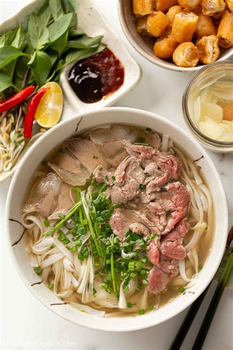 How many sugar are in beef pho noodle bowl - calories, carbs, nutrition