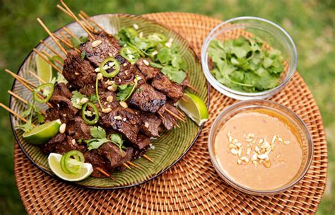 How many sugar are in beef satay with peanut sauce-occ - calories, carbs, nutrition