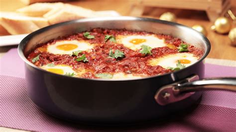 How many sugar are in beef shakshuka - calories, carbs, nutrition