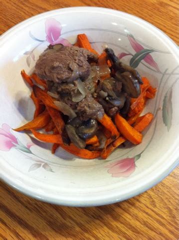 How many sugar are in beef stroganoff with sweet potato medium - calories, carbs, nutrition