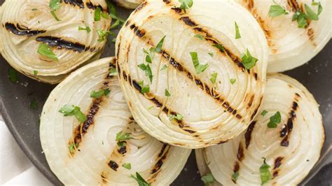 How many sugar are in beef tips with grilled onions & peppers - calories, carbs, nutrition