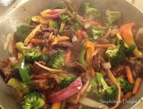 How many sugar are in beef veggie stir-fry - calories, carbs, nutrition