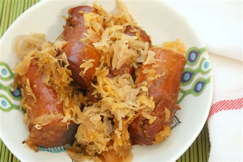 How many sugar are in beer braised sausage with sauerkraut - calories, carbs, nutrition