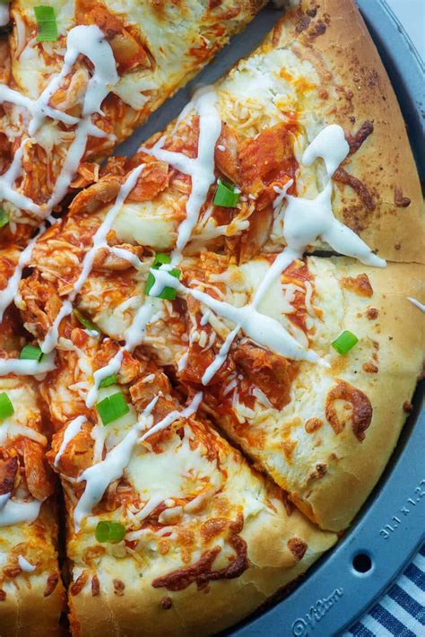 How many sugar are in bene buffalo chicken pizza - calories, carbs, nutrition