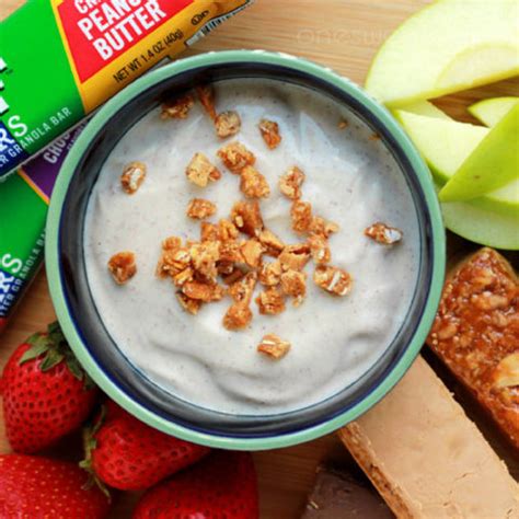 How many sugar are in berries with cinnamon honey yogurt - calories, carbs, nutrition