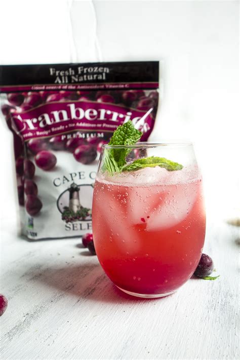 How many sugar are in bev lemonade cranberry roasted pineapple 8 fl oz - calories, carbs, nutrition