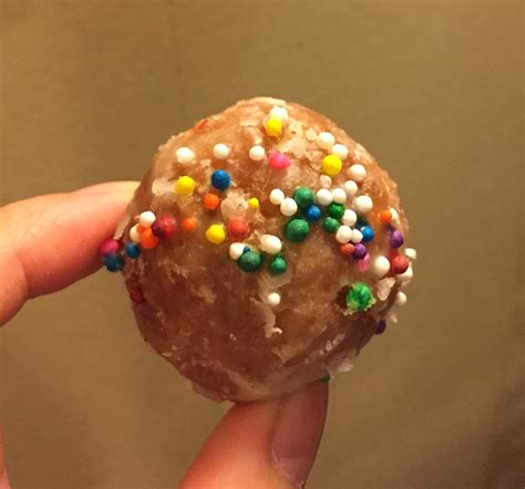 How many sugar are in birthday cake timbit - calories, carbs, nutrition