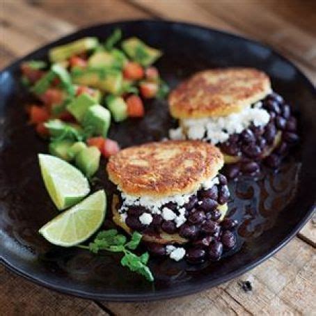 How many sugar are in black bean arepa - calories, carbs, nutrition