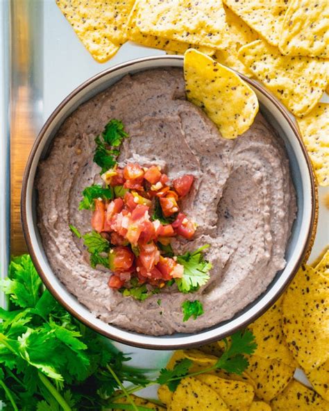 How many sugar are in black bean hummus - calories, carbs, nutrition