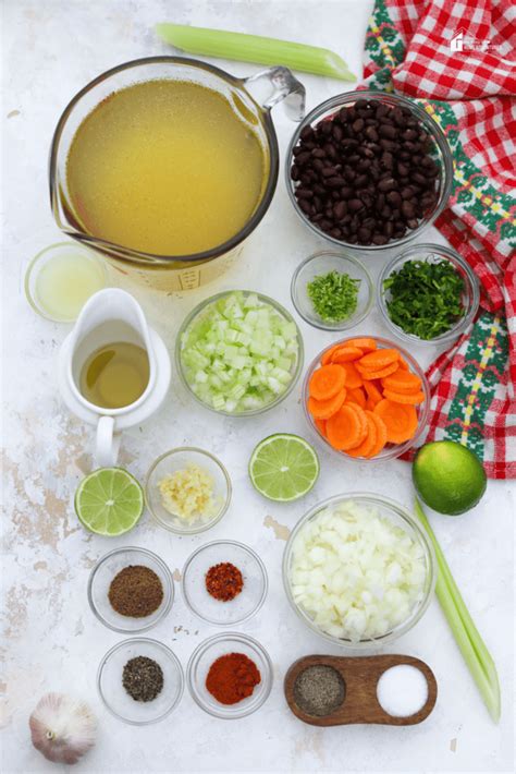How many sugar are in black bean soup with cilantro cream (11376.1) - calories, carbs, nutrition