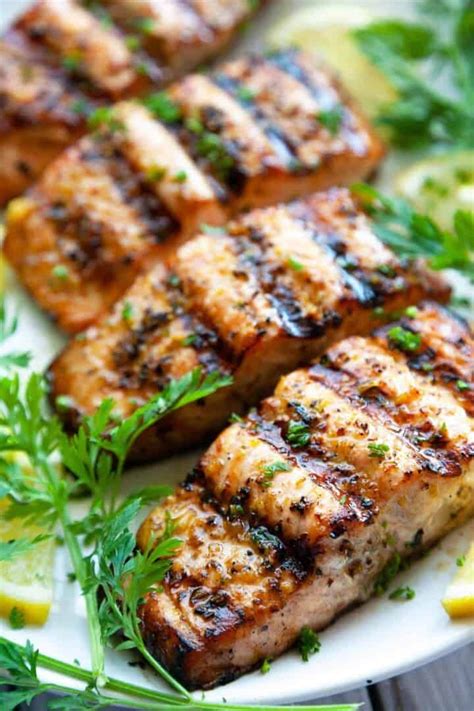 How many sugar are in black pepper grilled salmon - calories, carbs, nutrition