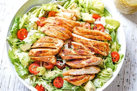 How many sugar are in blackened chicken salad - calories, carbs, nutrition