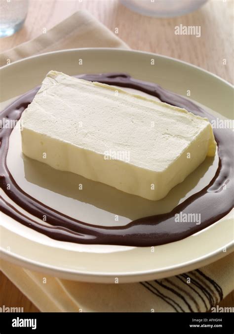 How many sugar are in blendables cran white chocolate parfait - calories, carbs, nutrition
